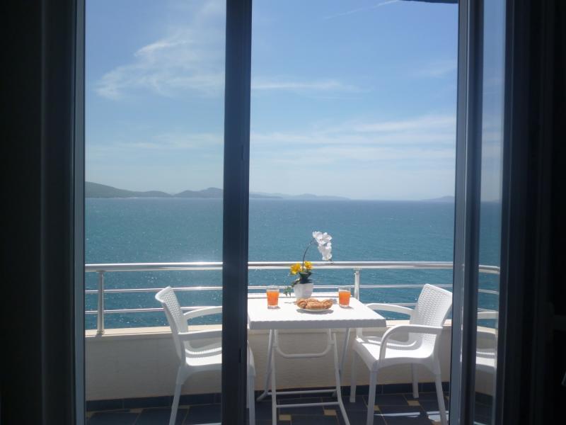 Beautifull Holiday Apartment Larisa Саранда Екстер'єр фото