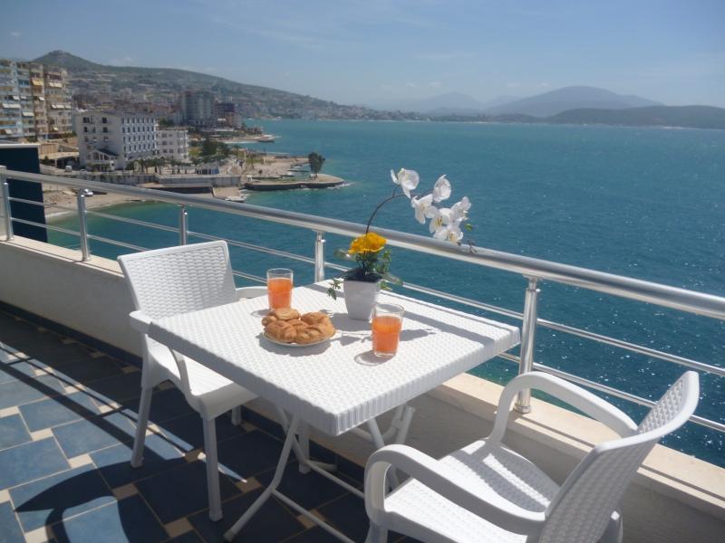 Beautifull Holiday Apartment Larisa Саранда Екстер'єр фото