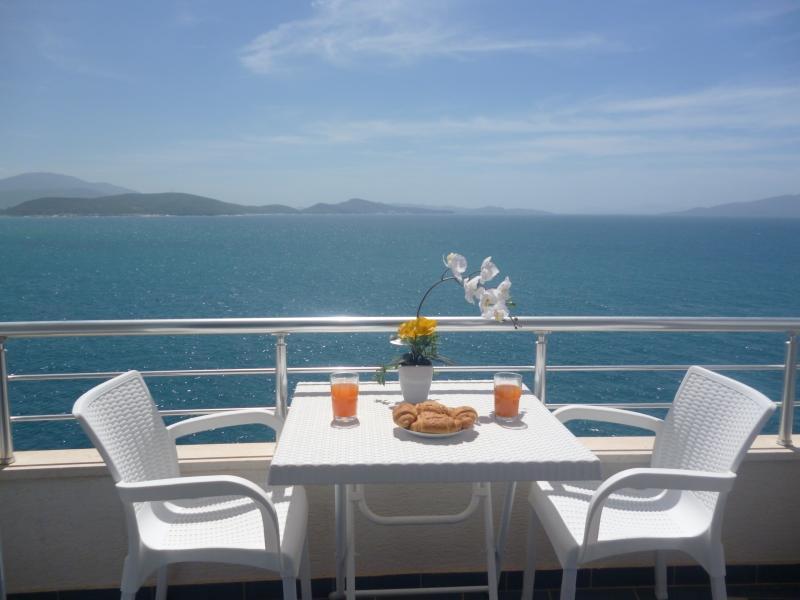 Beautifull Holiday Apartment Larisa Саранда Екстер'єр фото